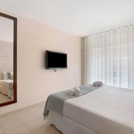 Salgados Vila Das Lagoas